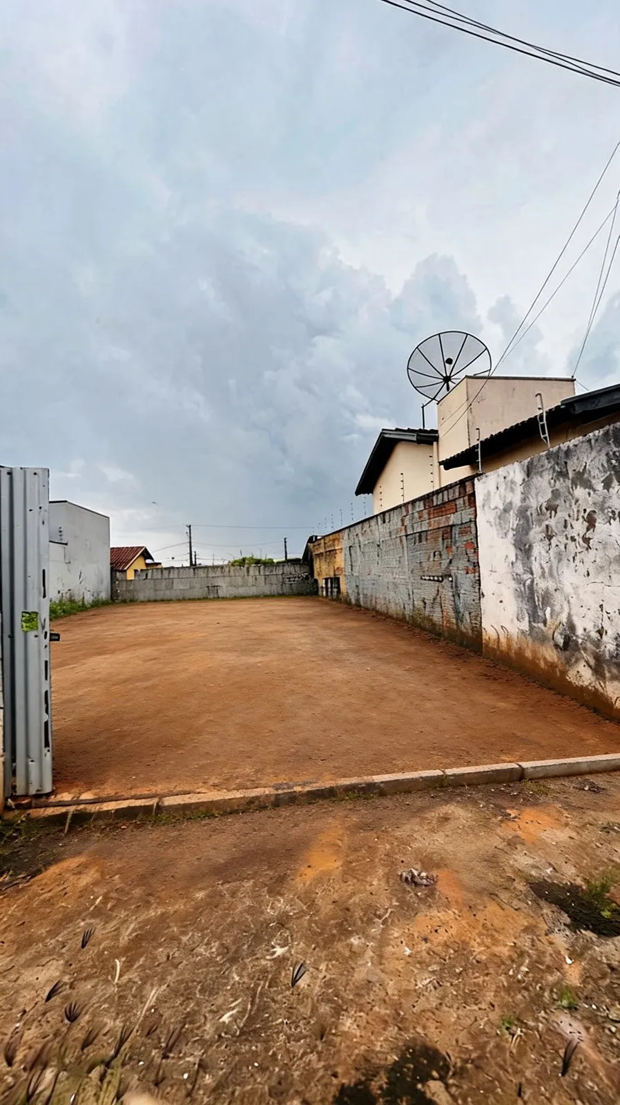 Terreno / Lote / Condomínio à venda, 200m² — foto 4 de 4