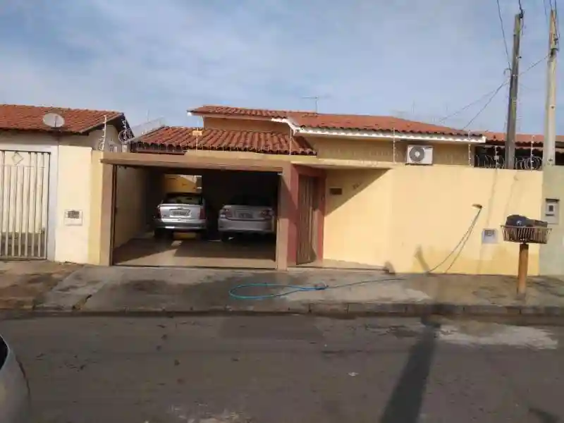 Casa à venda — foto 1 de 17
