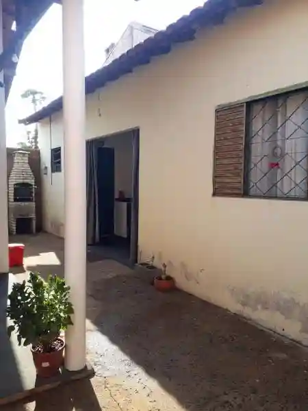 Casa à venda — foto 1 de 2