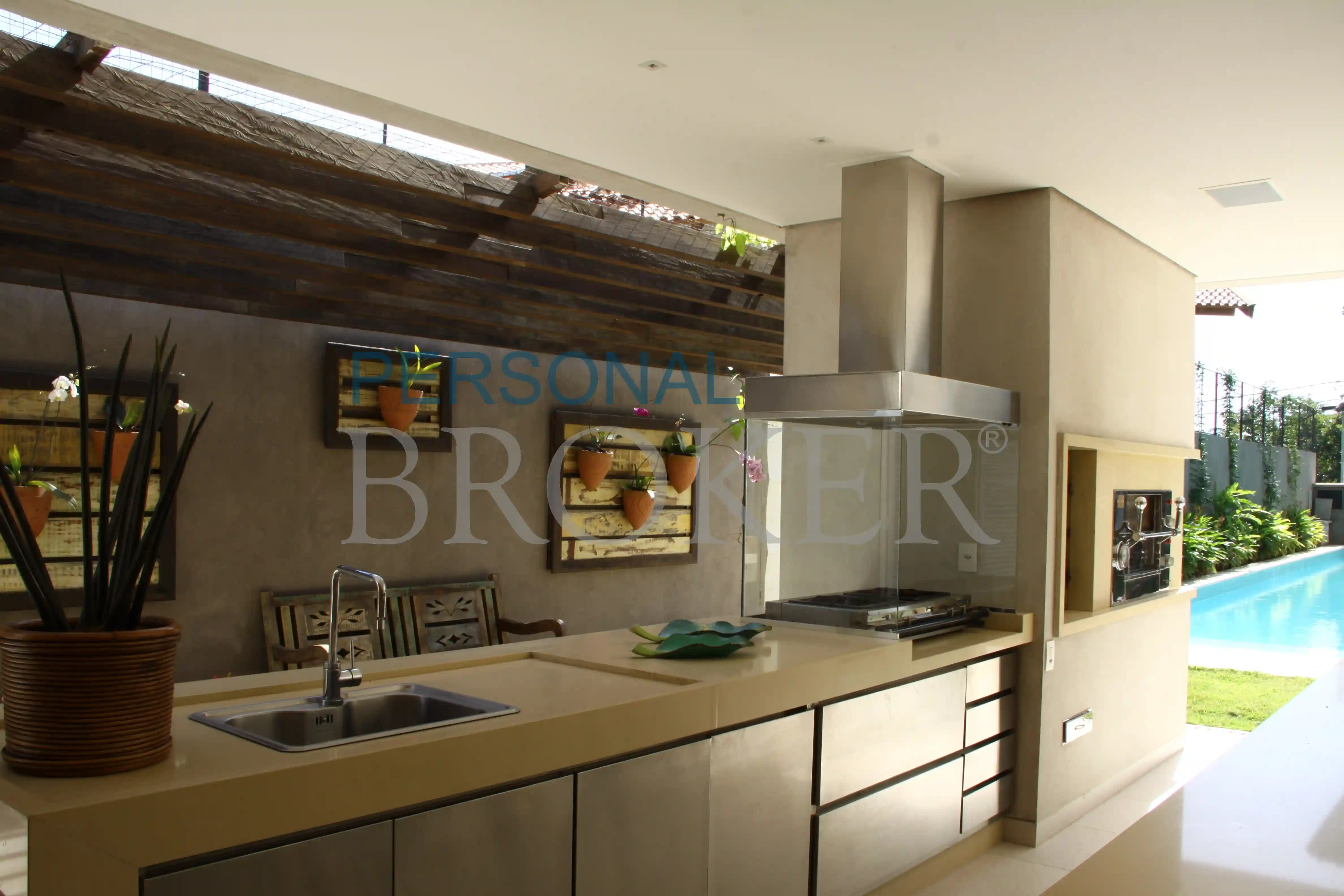 Casa de Condomínio com 4 quartos à venda, 840m² — foto 4 de 7