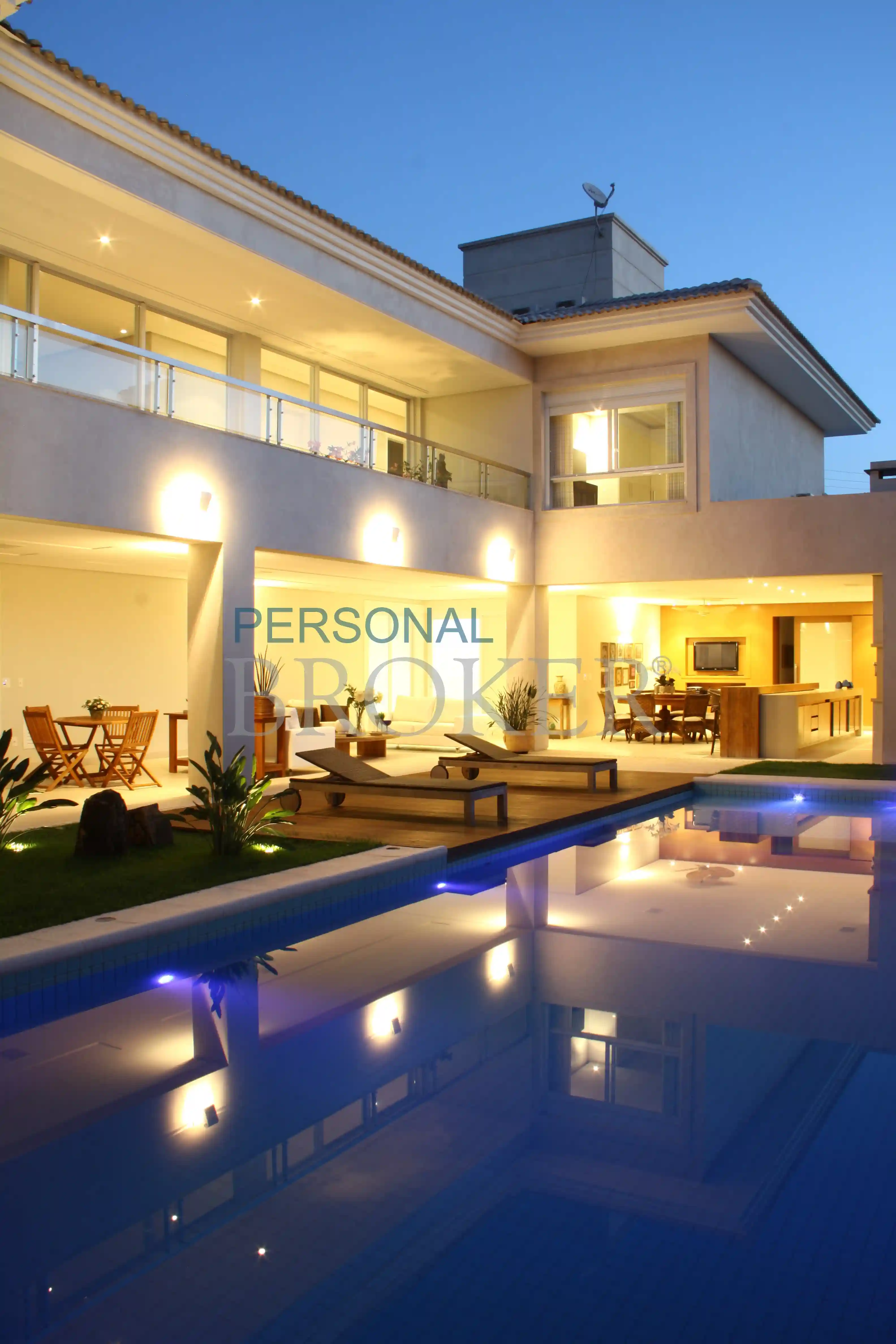 Casa de Condomínio com 4 quartos à venda, 840m² — foto 1 de 7