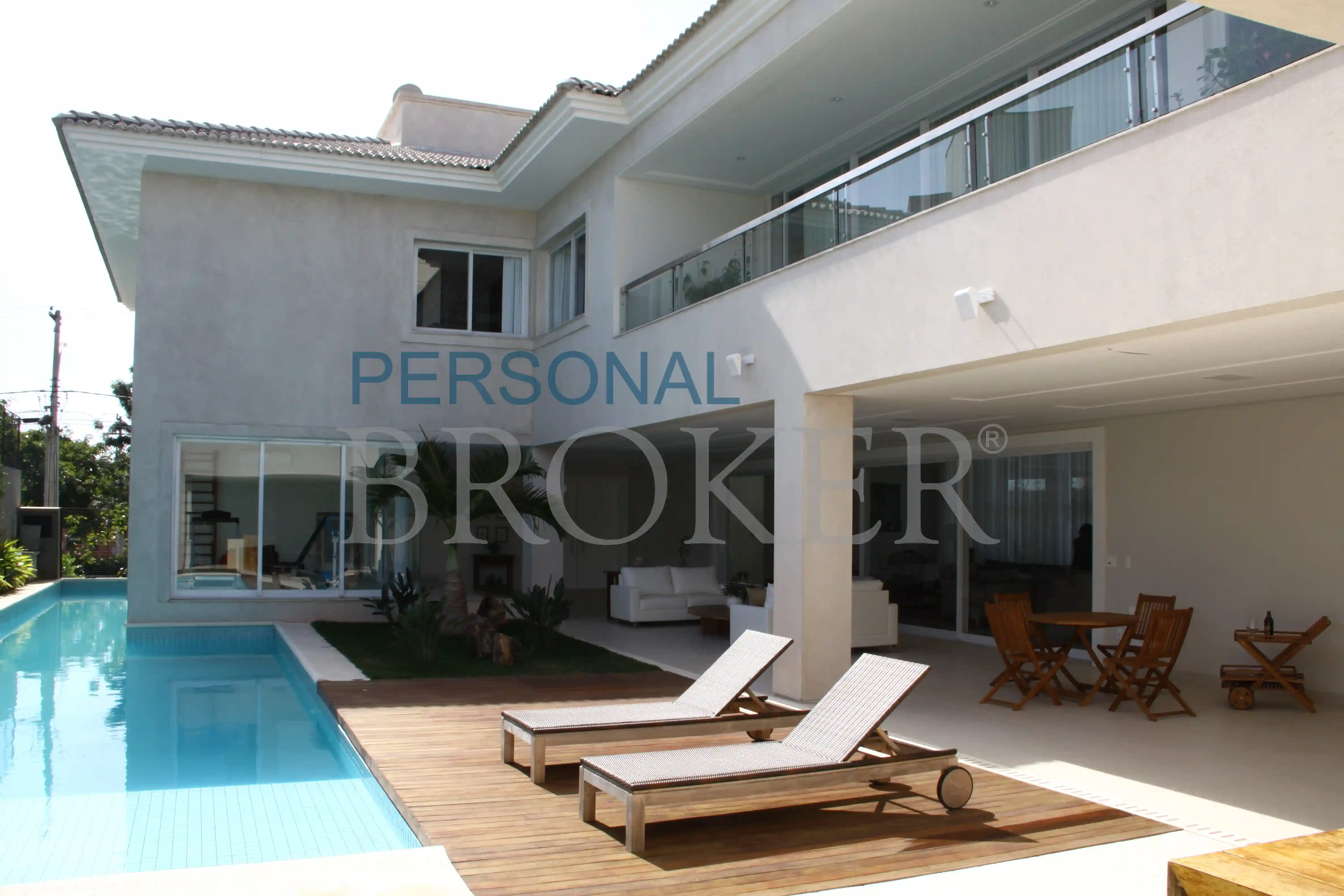 Casa de Condomínio com 4 quartos à venda, 840m² — foto 2 de 7