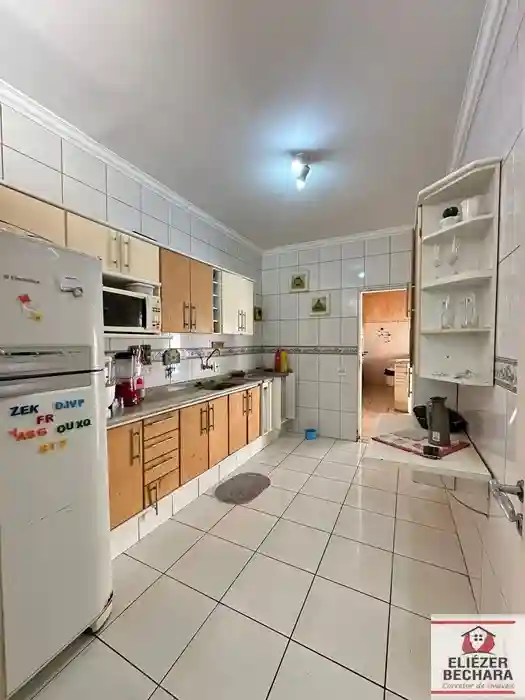 Casa com 3 quartos à venda, 230m² — foto 12 de 22