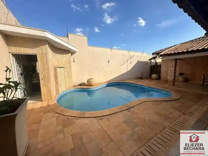 Casa com 3 quartos à venda, 230m² — foto 19 de 22