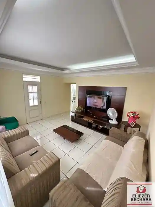 Casa com 3 quartos à venda, 230m² — foto 10 de 22