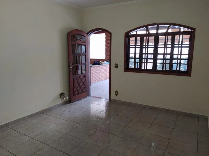 Casa com 1 quarto à venda, 360m² — foto 1 de 5