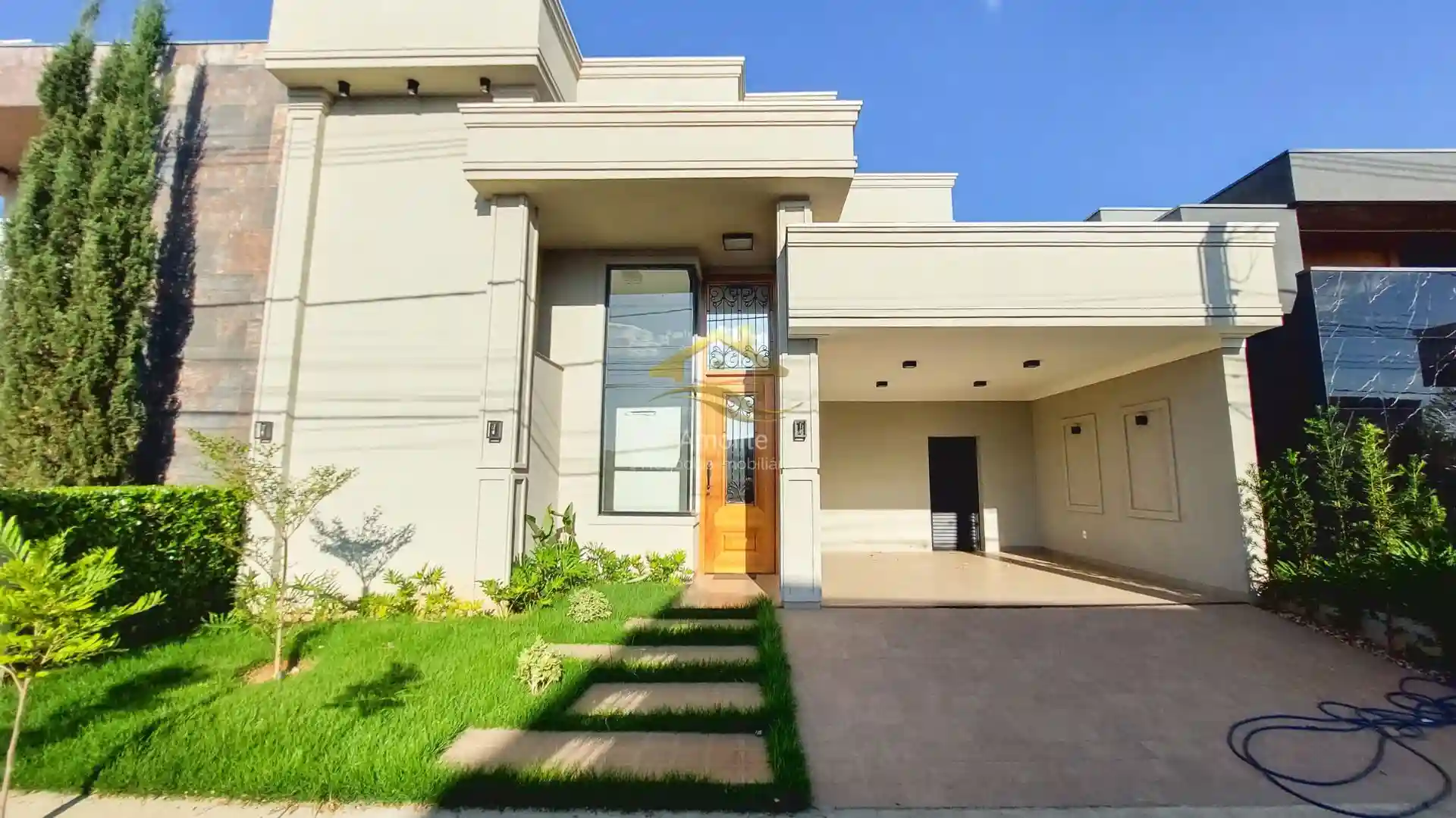 Casa de Condomínio com 3 quartos à venda, 170m² — foto 1 de 36