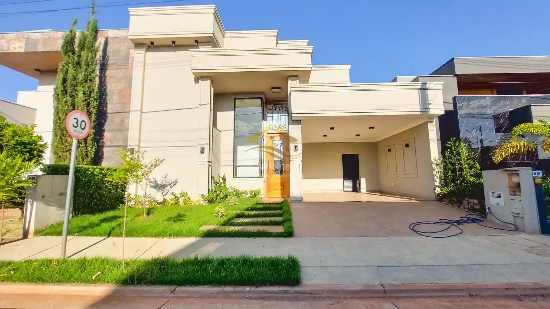 Casa de Condomínio com 3 quartos à venda, 170m² — foto 4 de 36