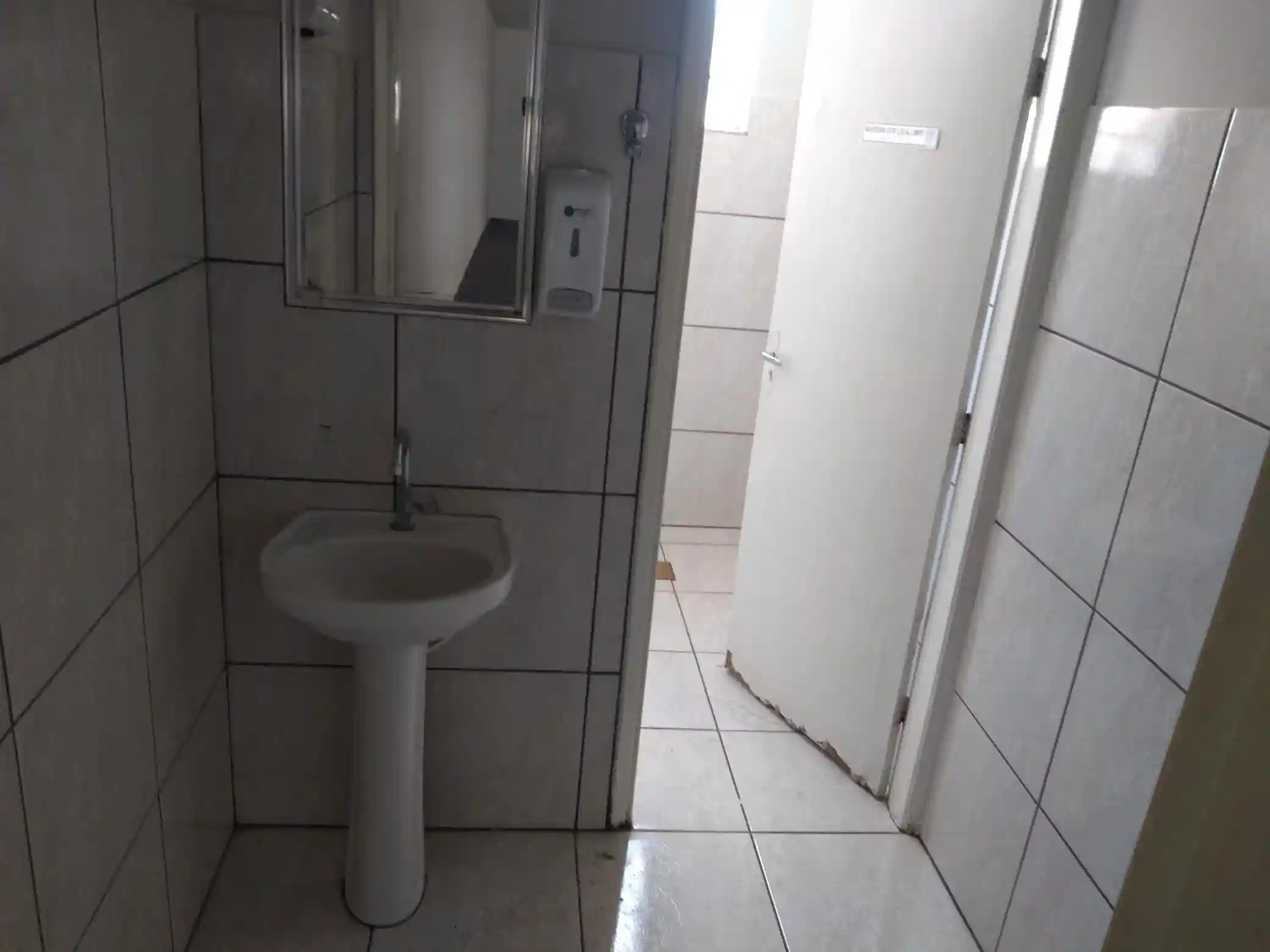 Loja / Salão / Ponto Comercial  para aluguel, 212m² — foto 18 de 25