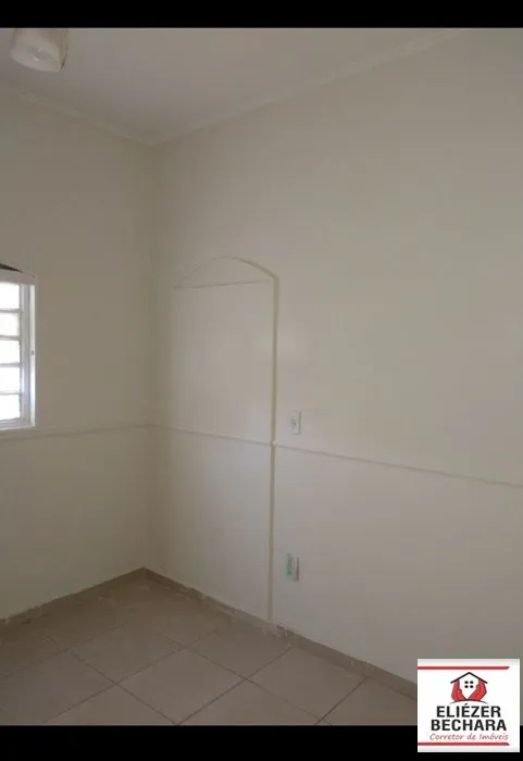 Casa à venda — foto 4 de 5