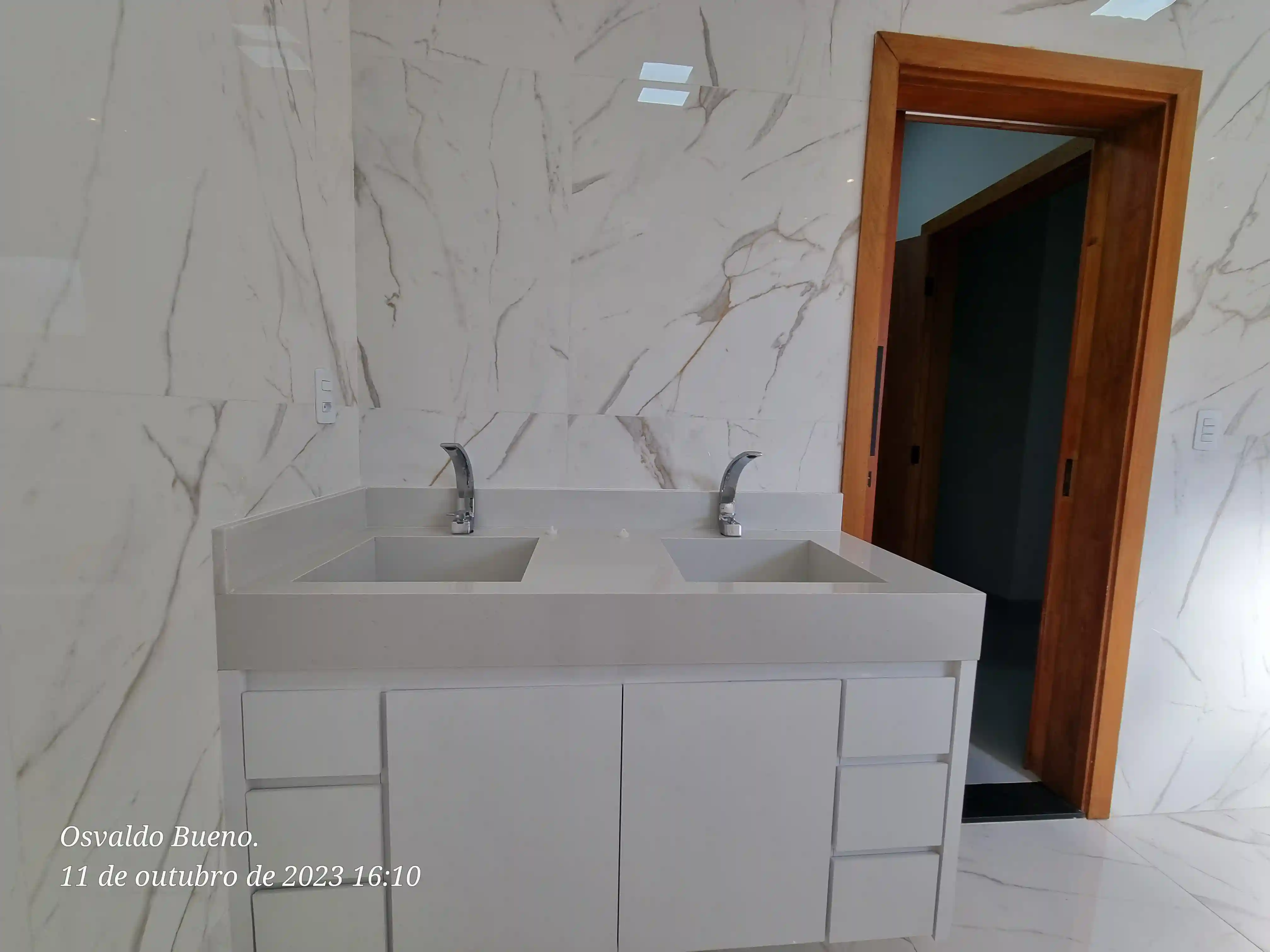 Casa de Condomínio  à venda, 220m² — foto 10 de 17