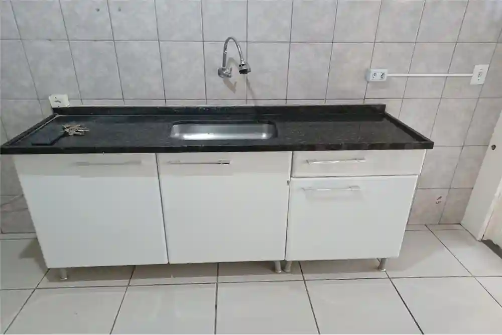 Casa com 3 quartos à venda, 200m² — foto 1 de 8