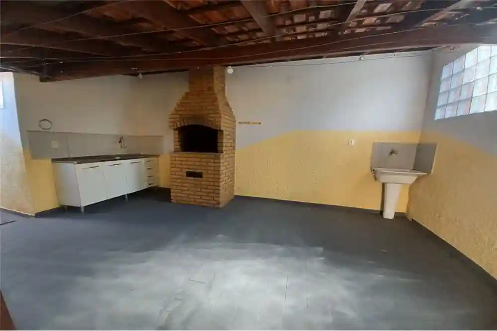 Casa com 3 quartos à venda, 200m² — foto 4 de 8