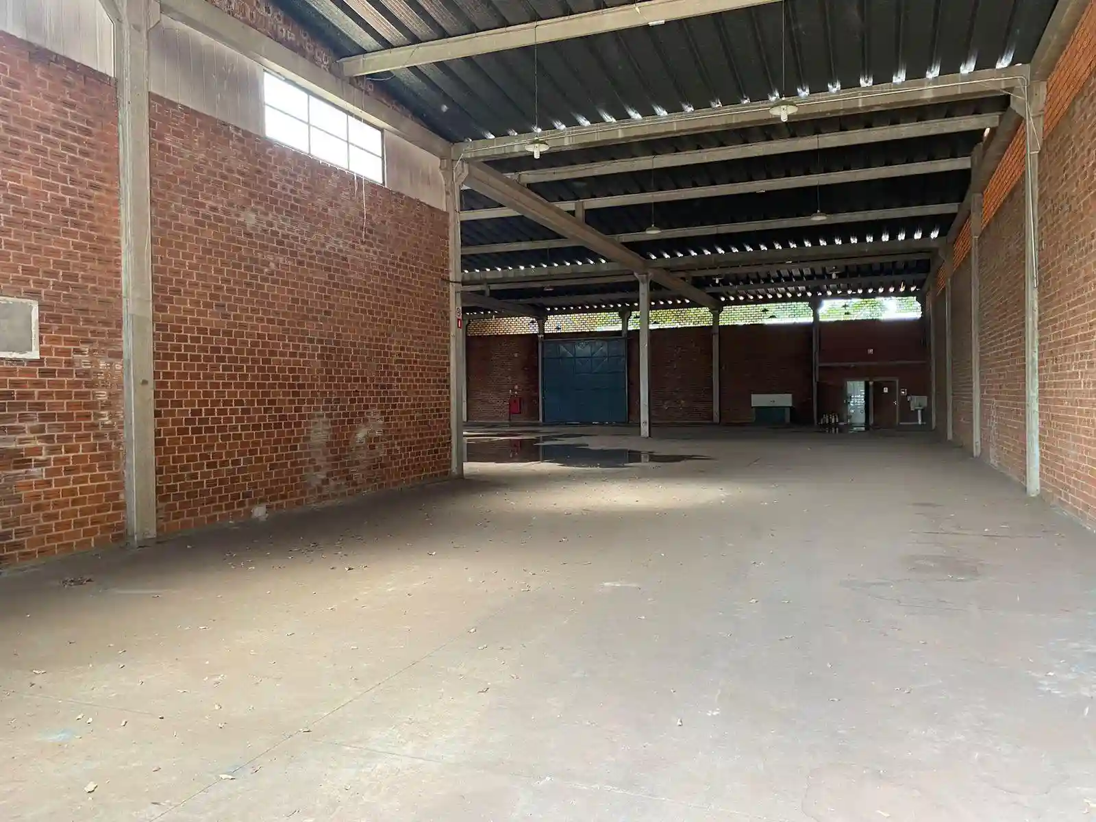 Galpão / Depósito / Armazém  para aluguel, 2500m² — foto 6 de 18