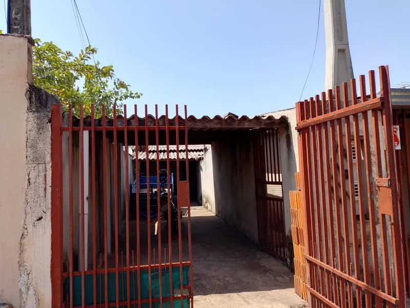 Casa à venda — foto 1 de 4
