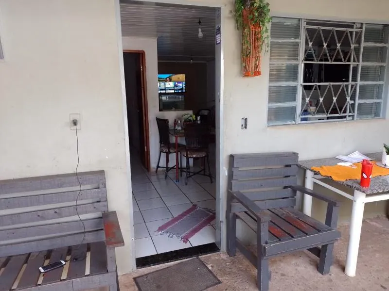 Casa à venda — foto 2 de 4
