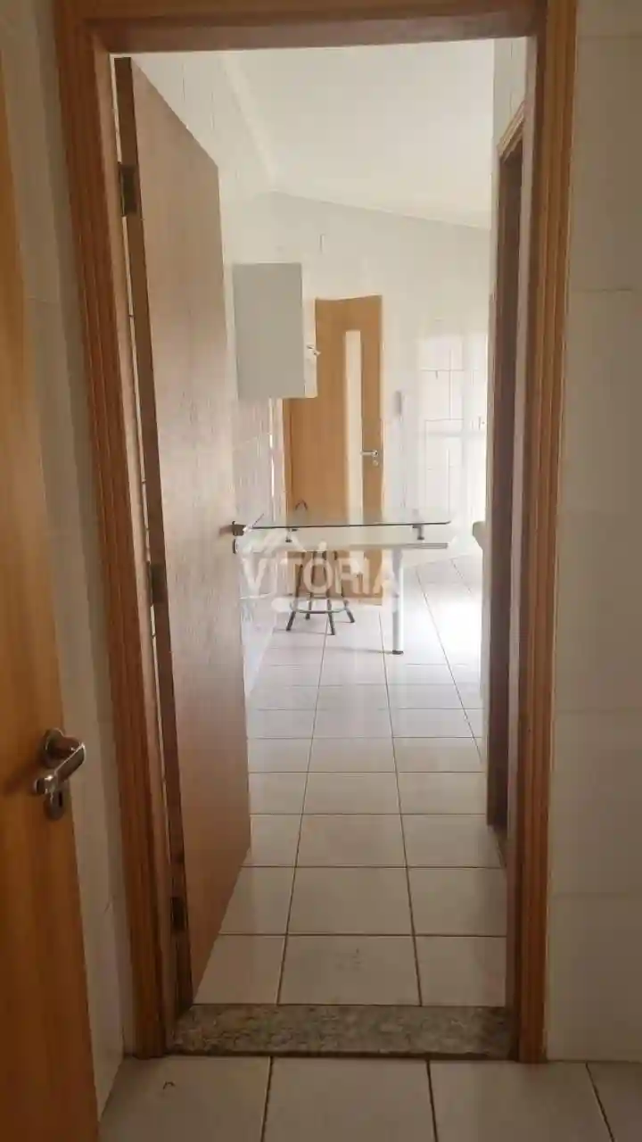 Casa de Condomínio com 4 quartos para aluguel — foto 23 de 29