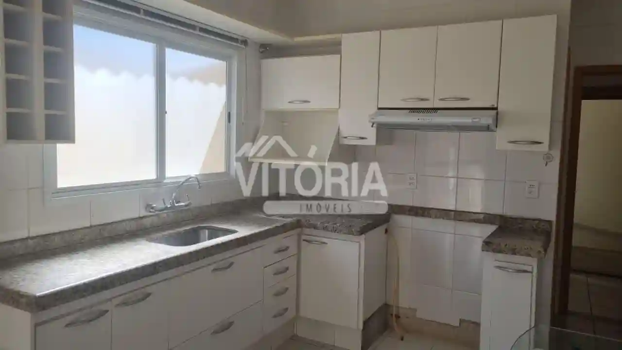 Casa de Condomínio com 4 quartos para aluguel — foto 6 de 29