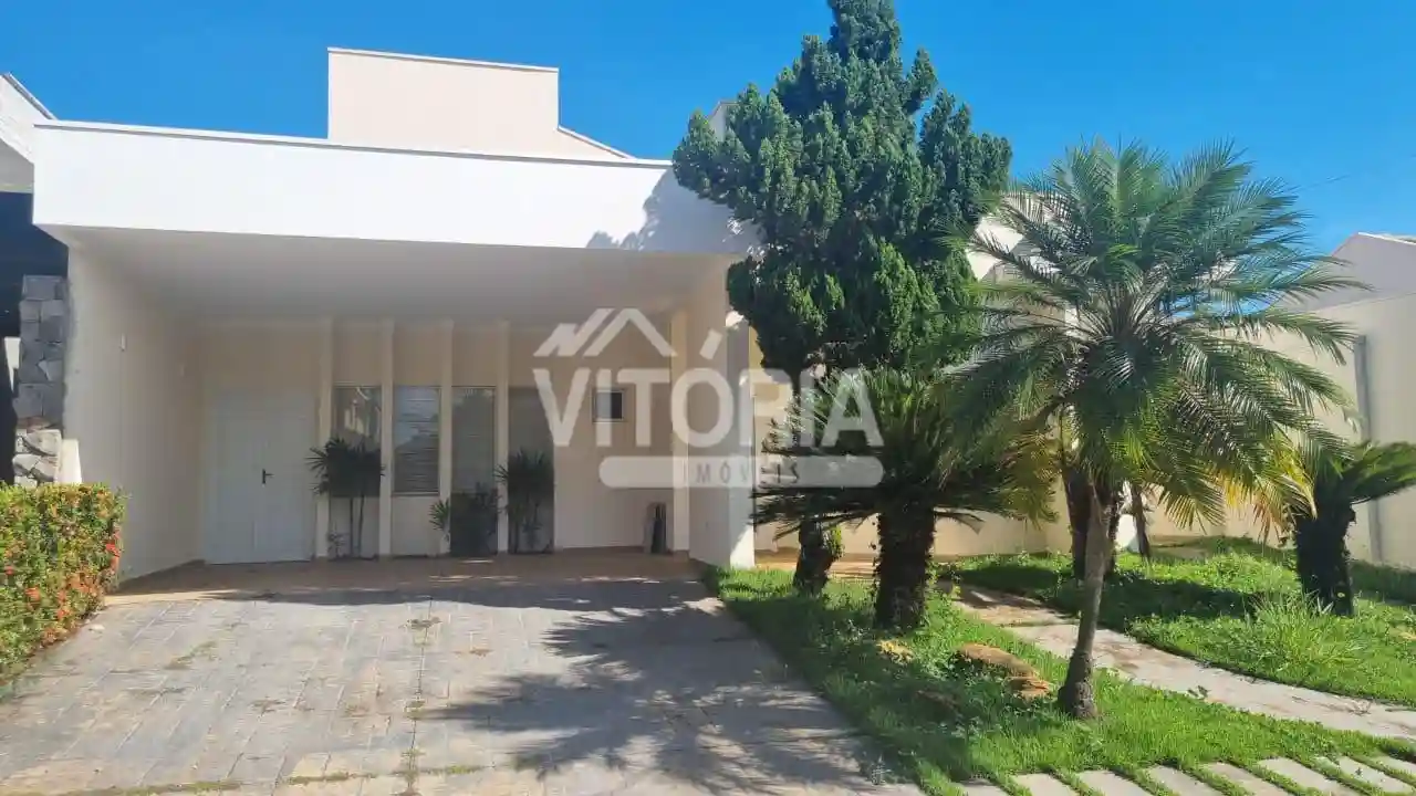 Casa de Condomínio com 4 quartos para aluguel — foto 1 de 29