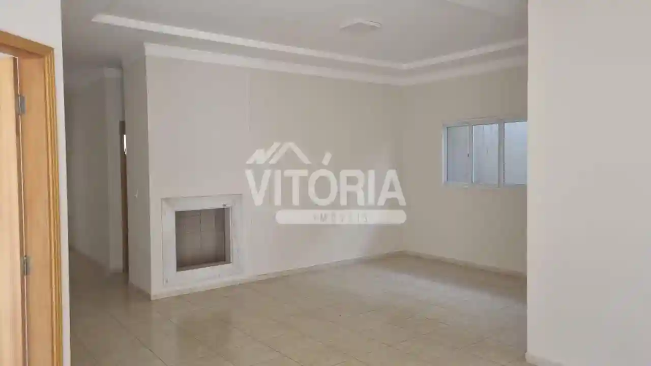 Casa de Condomínio com 4 quartos para aluguel — foto 2 de 29