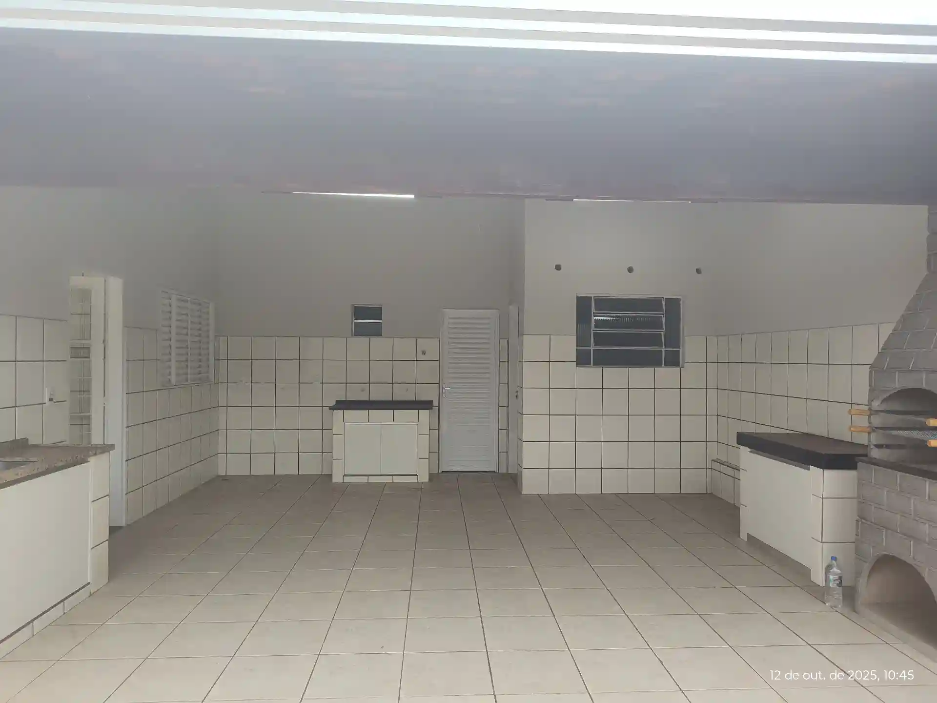 Casa com 3 quartos à venda, 225m² — foto 27 de 33