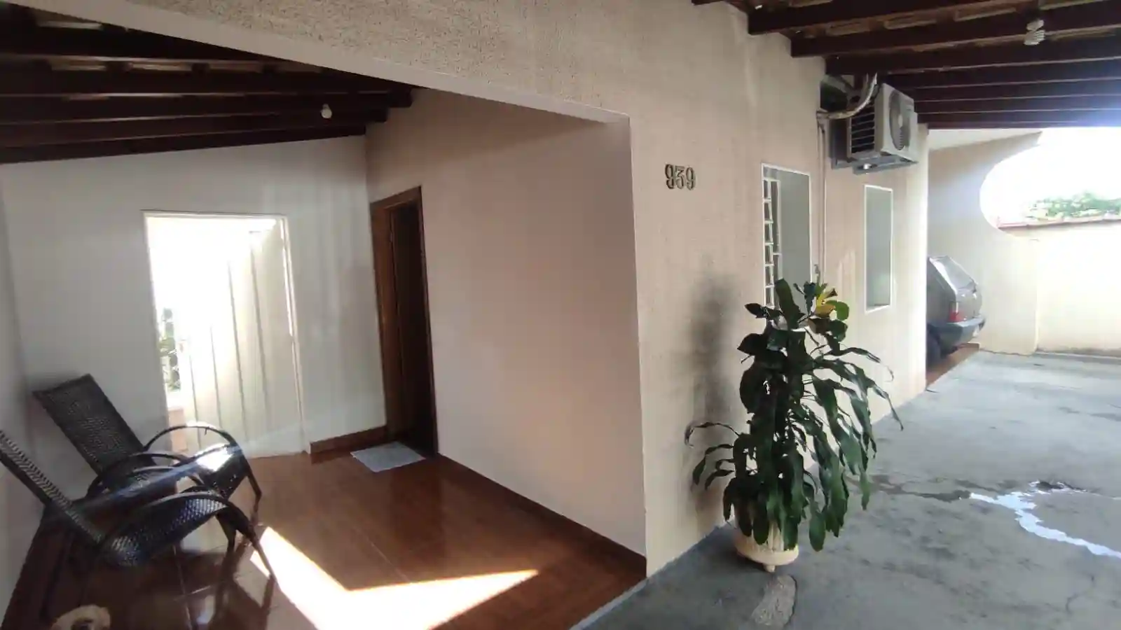 Casa com 3 quartos à venda, 123m² — foto 2 de 18