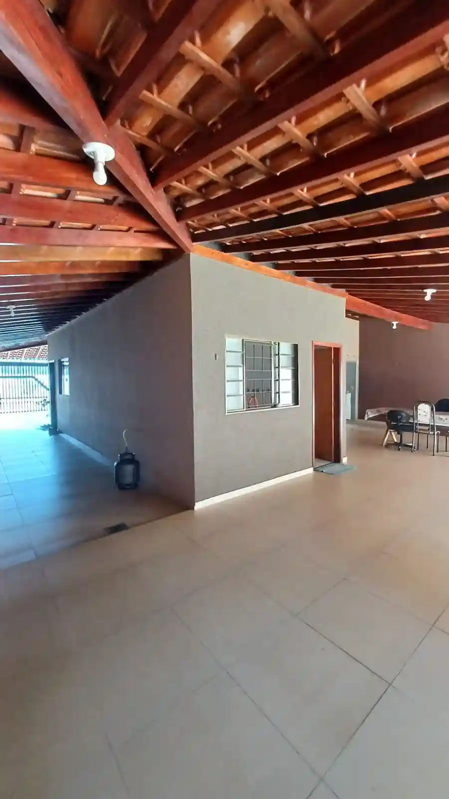 Casa com 3 quartos à venda, 300m² — foto 9 de 13