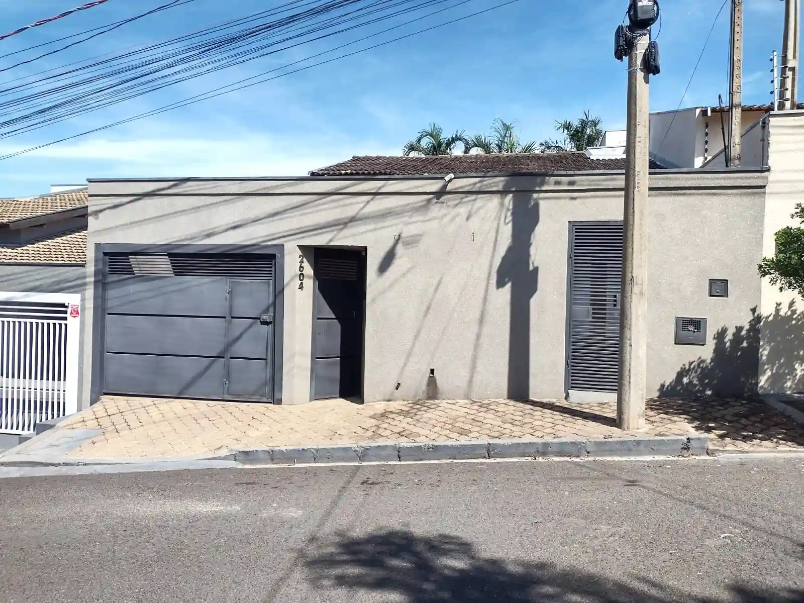 Casa com 3 quartos à venda, 150m² — foto 2 de 36