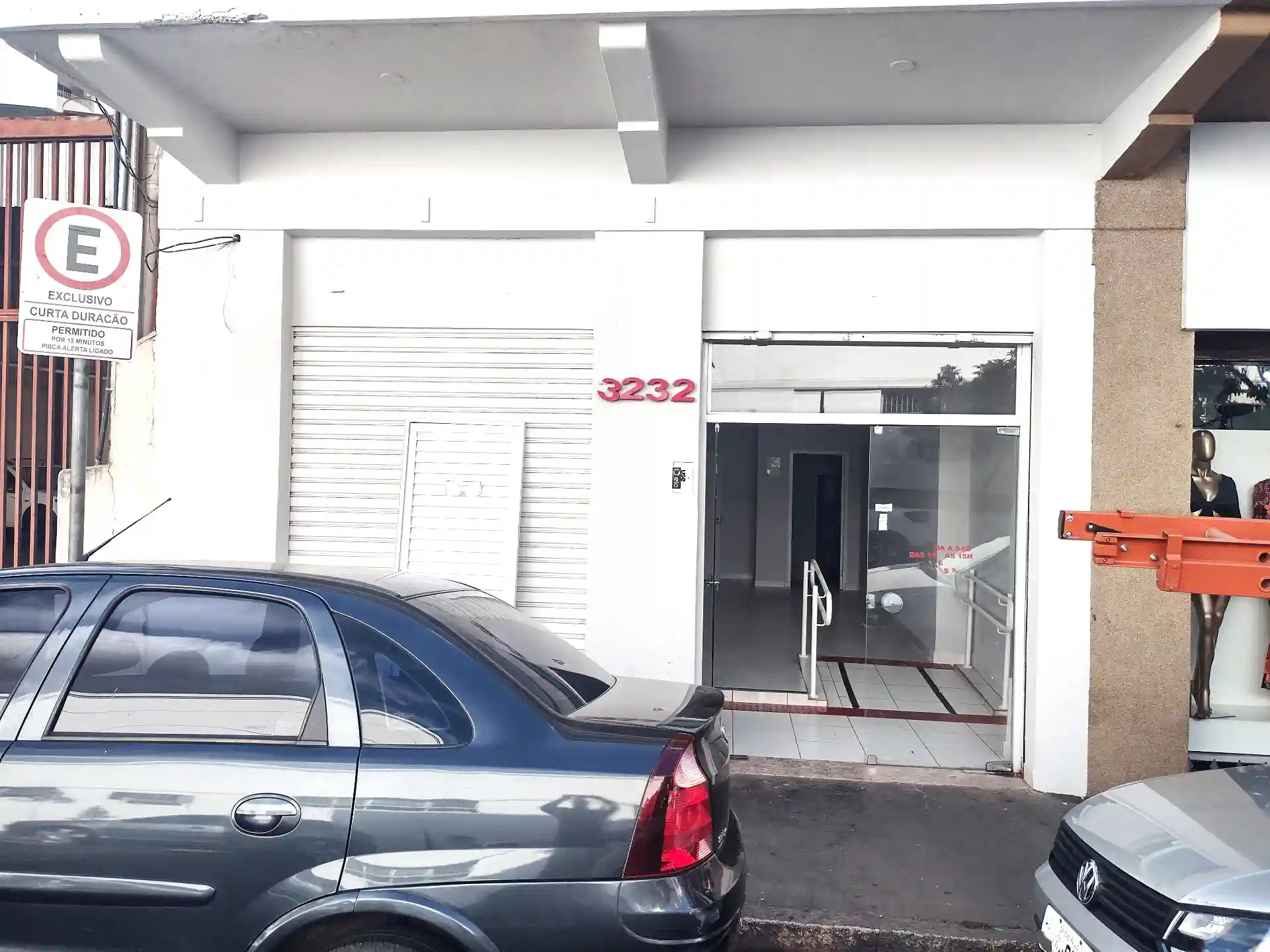 Loja / Salão / Ponto Comercial  para aluguel, 100m² — foto 2 de 10
