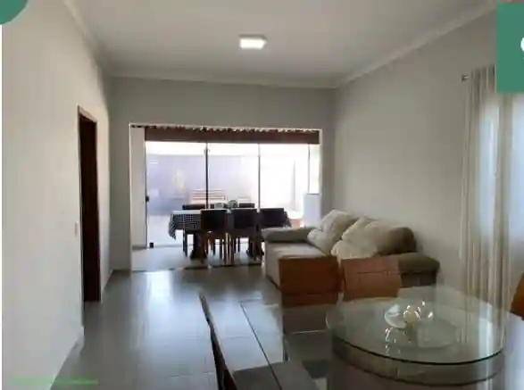 Casa com 3 quartos à venda, 140m² — foto 2 de 14