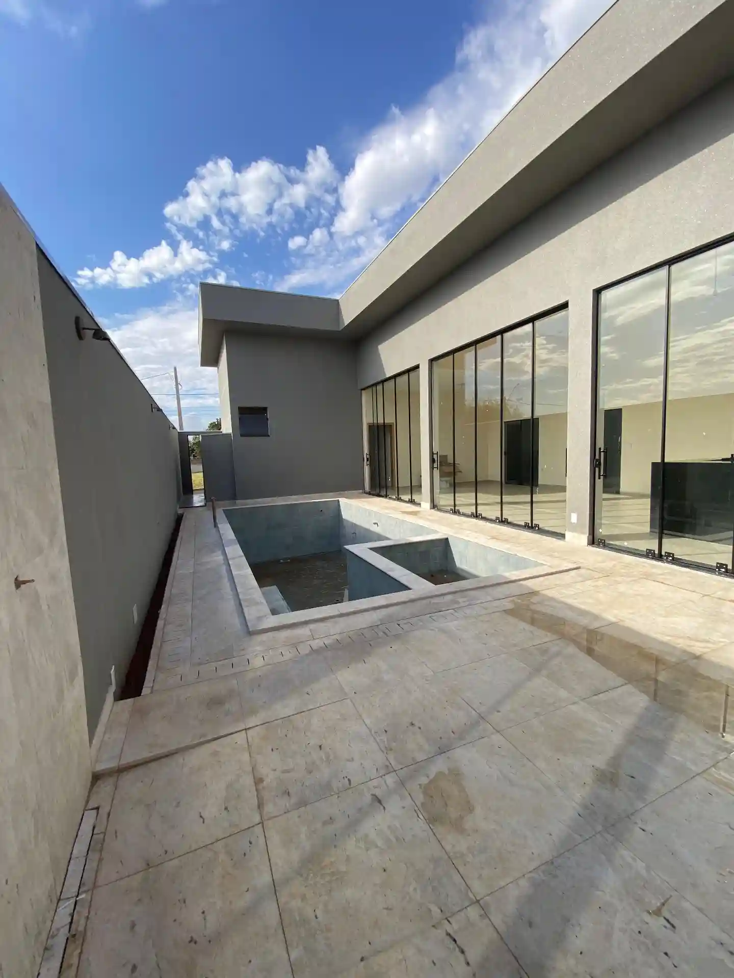 Casa de Condomínio com 3 quartos à venda, 360m² — foto 25 de 38