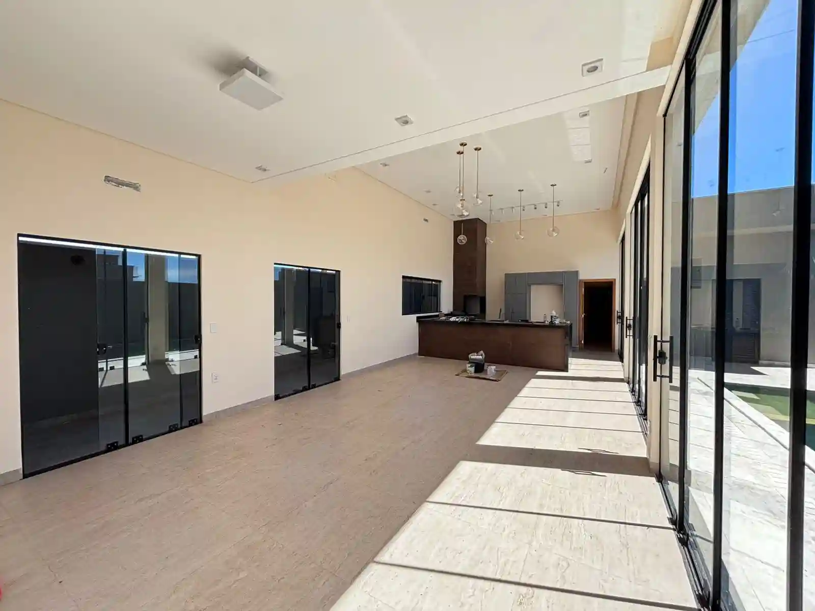 Casa de Condomínio com 3 quartos à venda, 360m² — foto 11 de 38