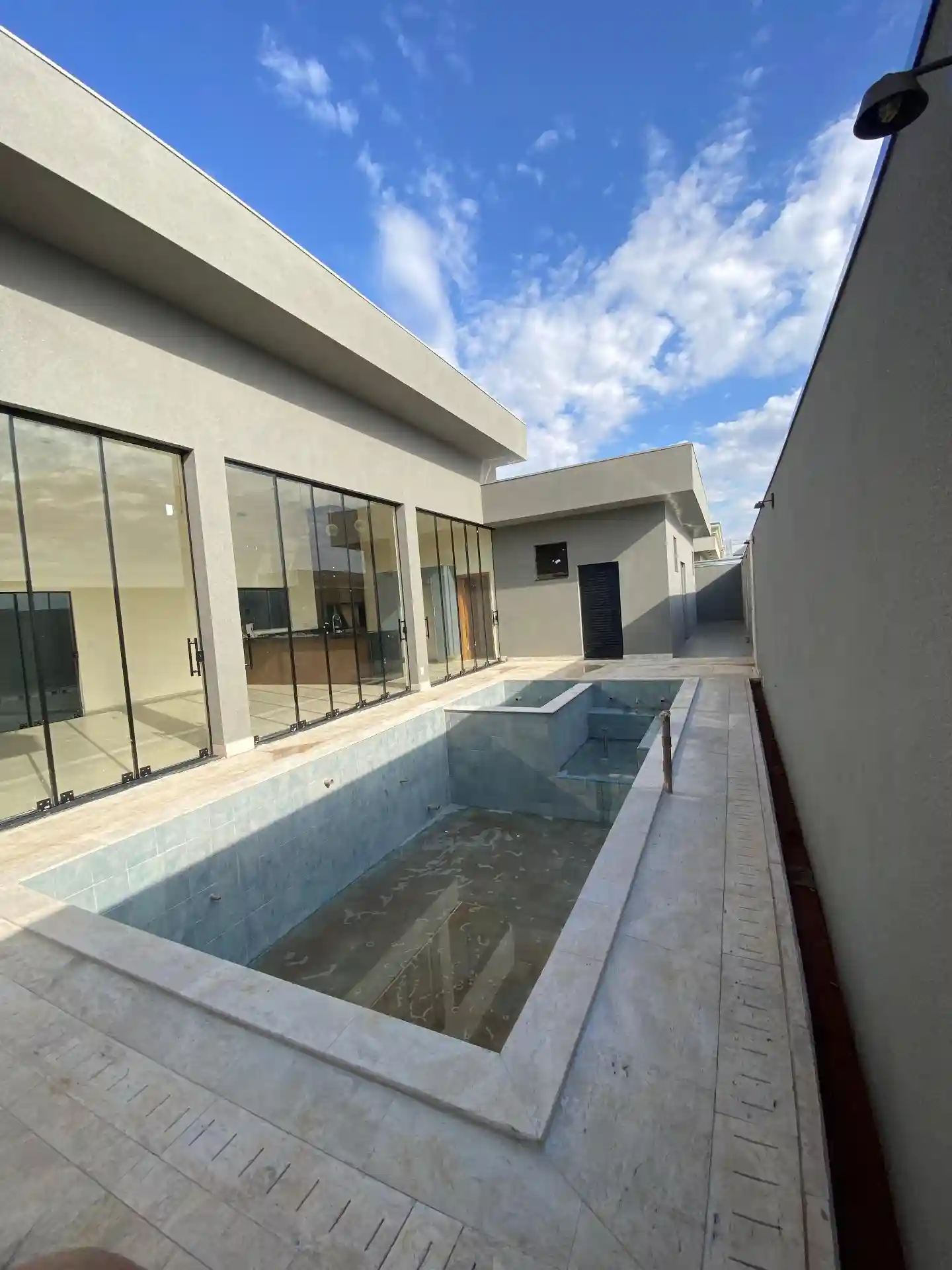 Casa de Condomínio com 3 quartos à venda, 360m² — foto 35 de 38