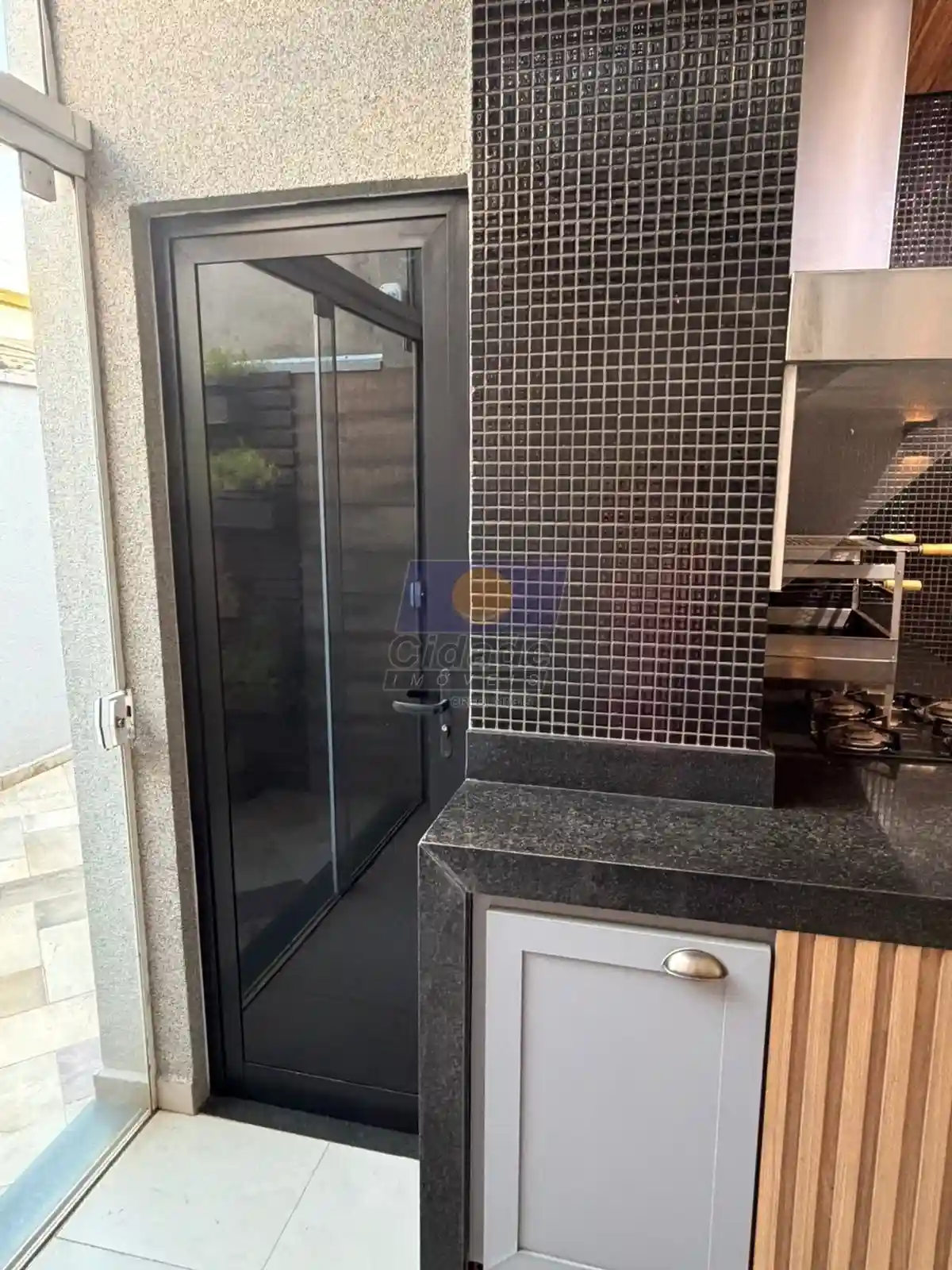 Casa de Condomínio com 3 quartos à venda, 245m² — foto 15 de 31