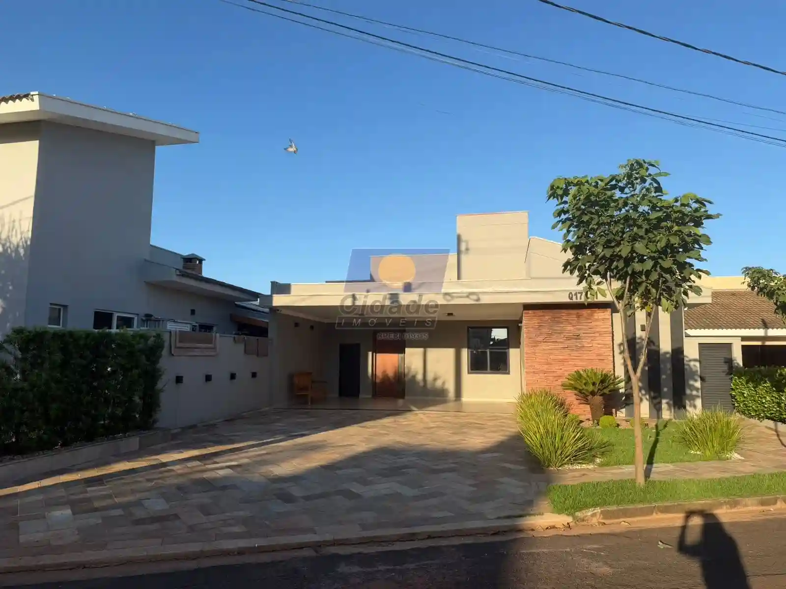 Casa de Condomínio com 3 quartos à venda, 245m² — foto 1 de 31