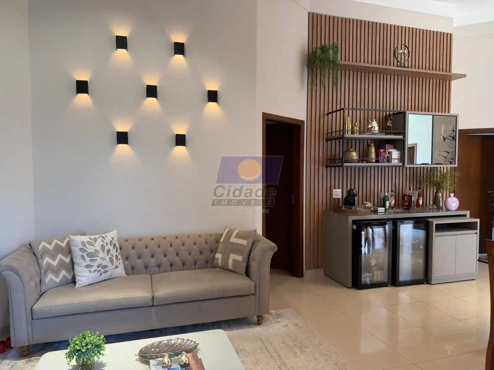 Casa de Condomínio com 3 quartos à venda, 245m² — foto 3 de 31