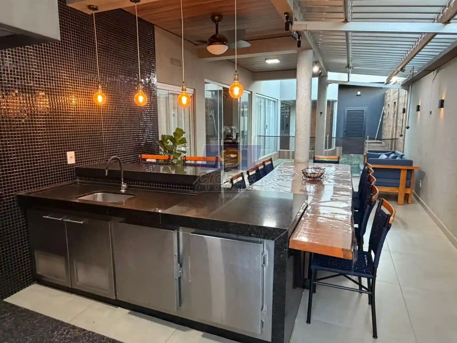 Casa de Condomínio com 3 quartos à venda, 245m² — foto 13 de 31