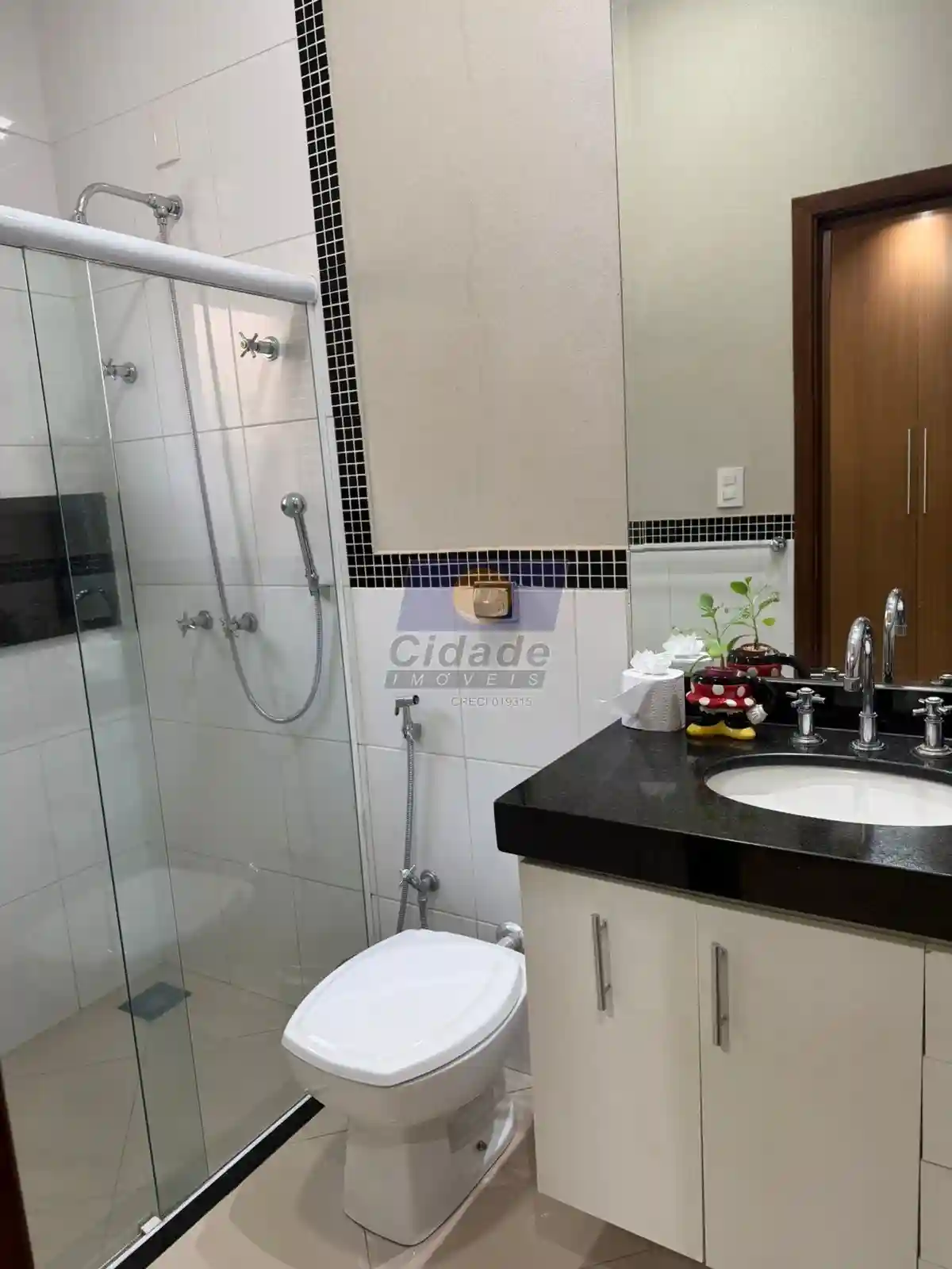 Casa de Condomínio com 3 quartos à venda, 245m² — foto 21 de 31