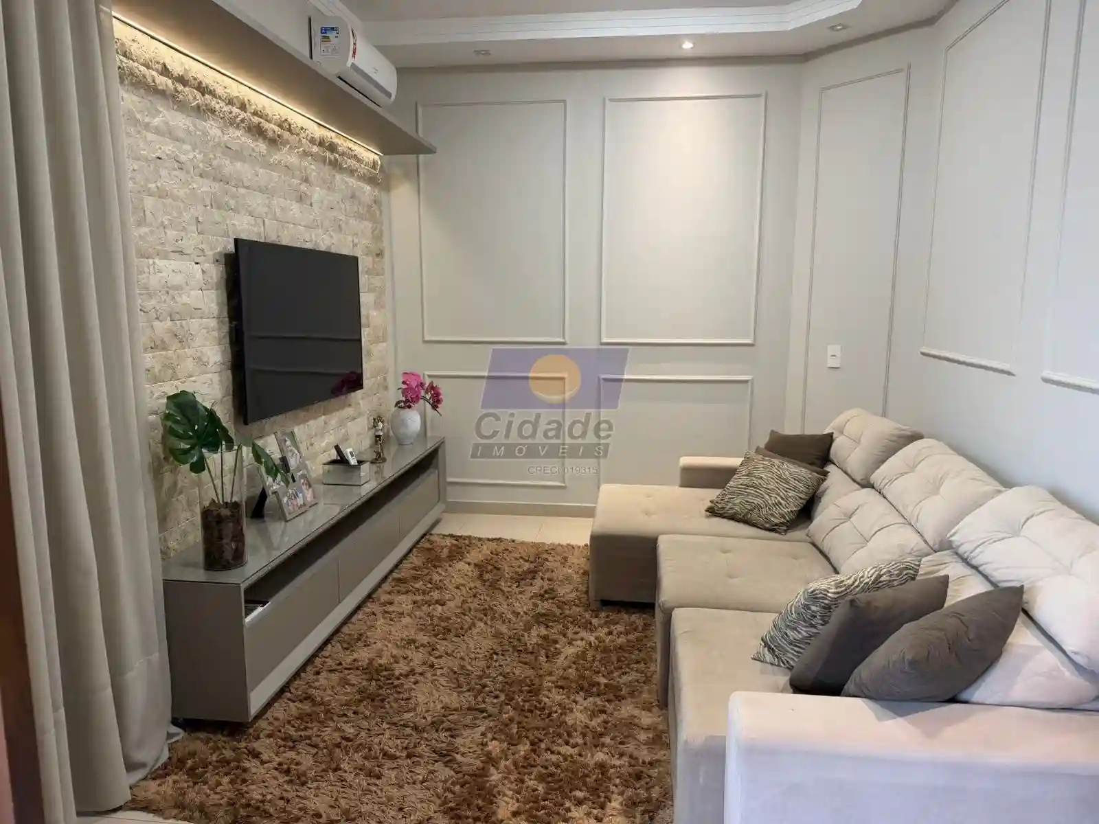 Casa de Condomínio com 3 quartos à venda, 245m² — foto 2 de 31