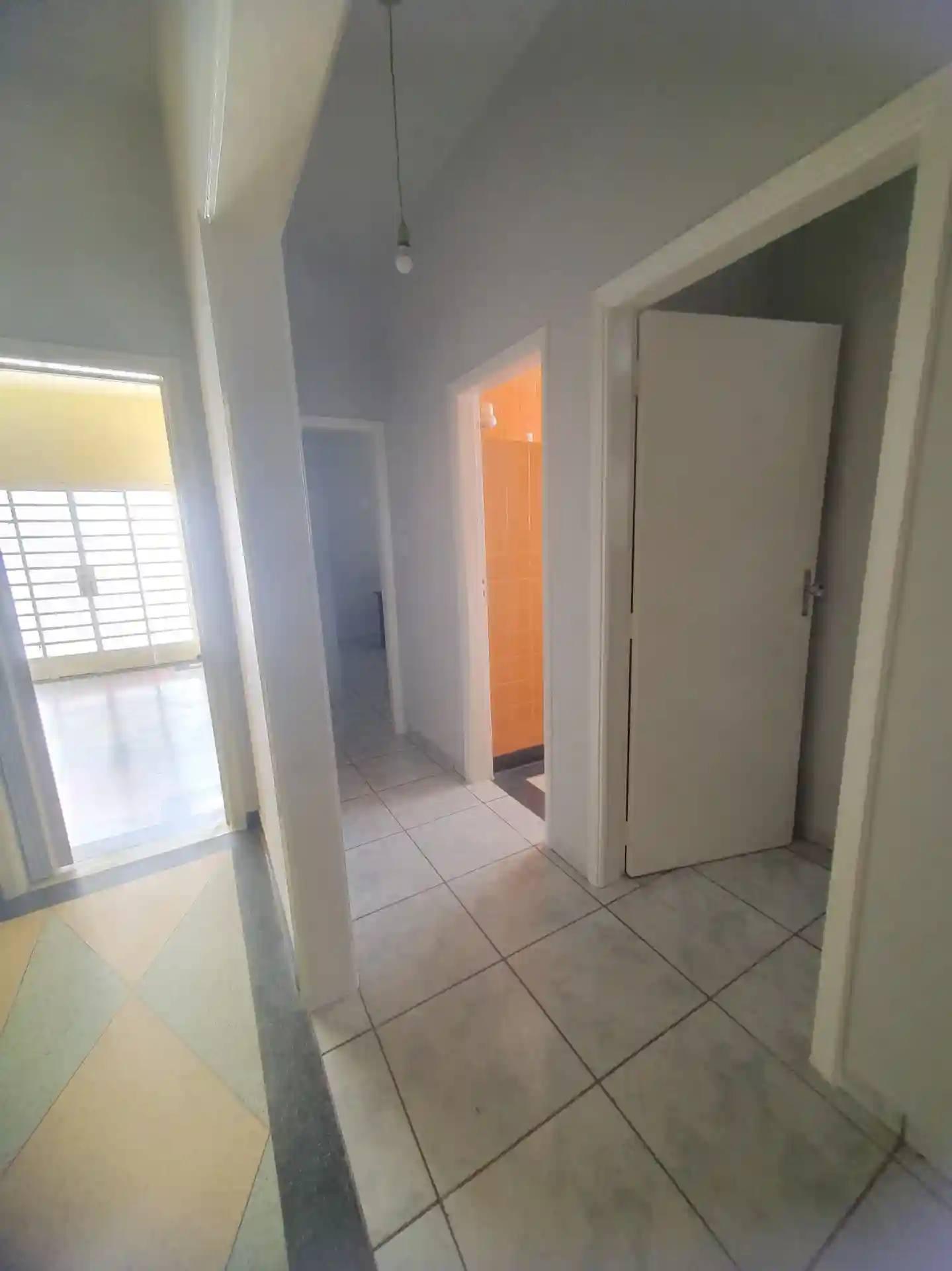 Casa Comercial com 3 quartos para aluguel, 240m² — foto 17 de 55