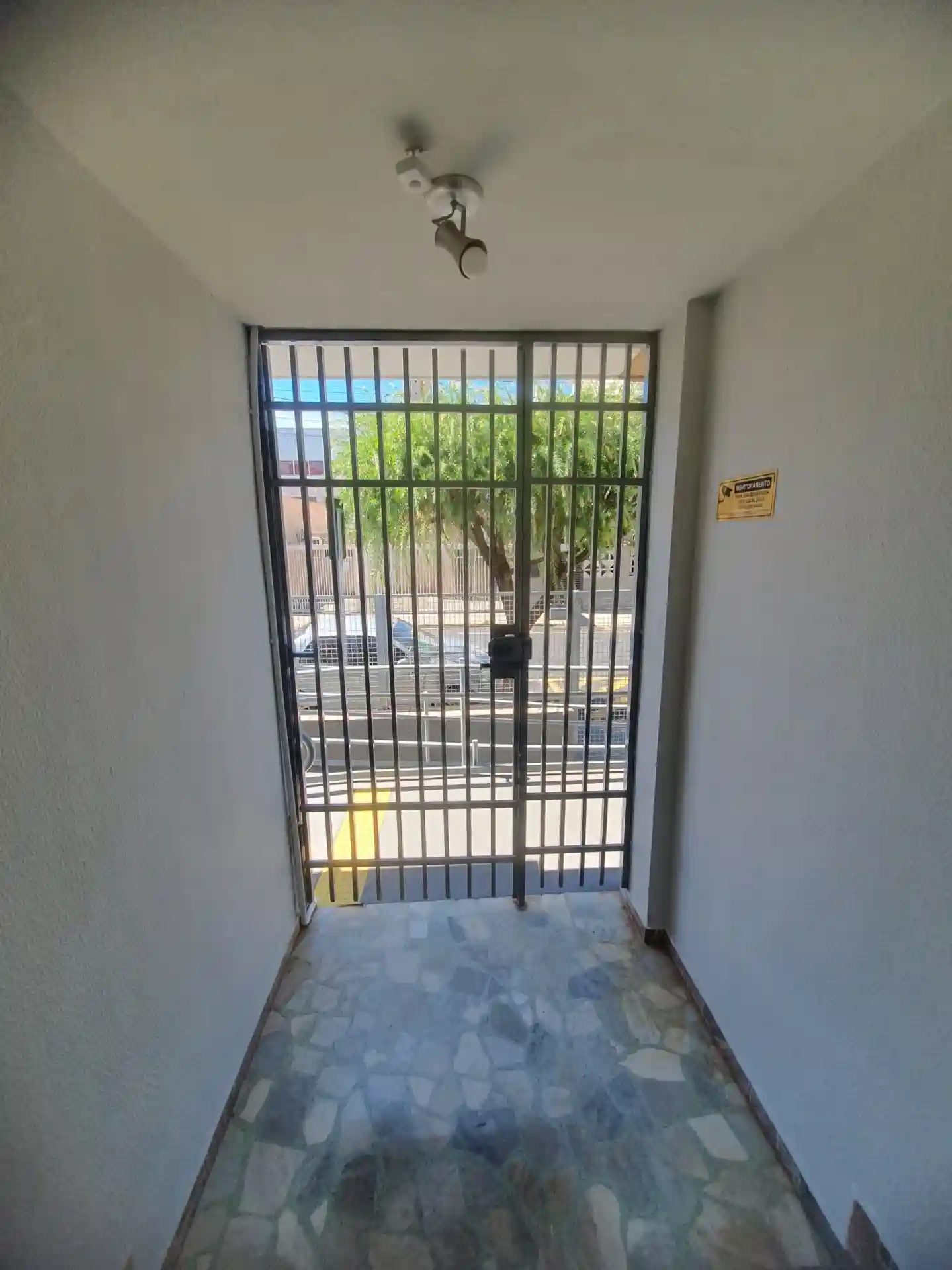 Casa Comercial com 3 quartos para aluguel, 240m² — foto 4 de 55
