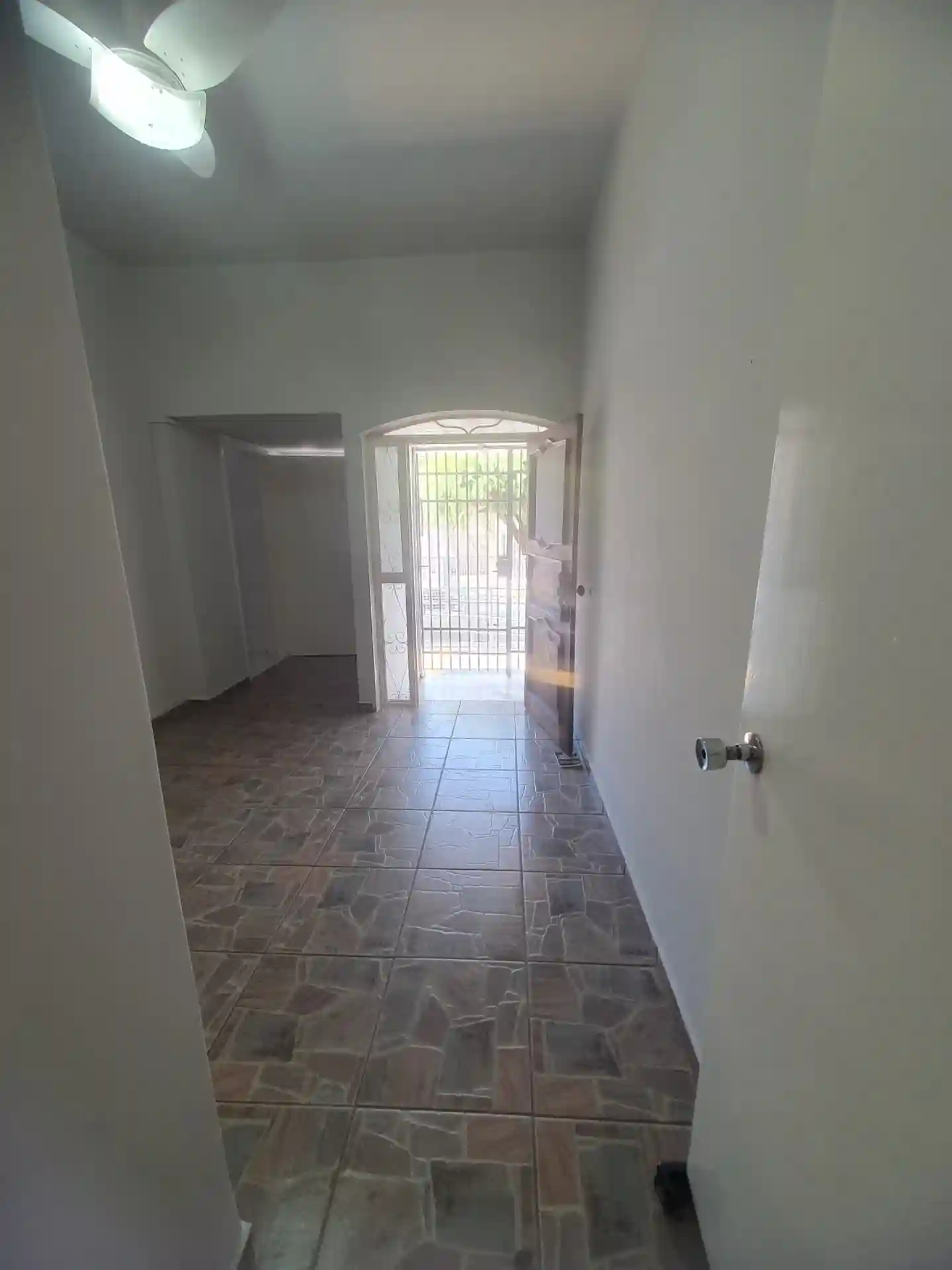 Casa Comercial com 3 quartos para aluguel, 240m² — foto 7 de 55