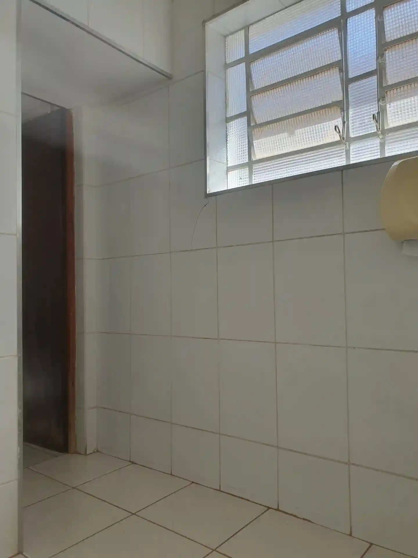 Casa Comercial com 3 quartos para aluguel, 240m² — foto 22 de 55