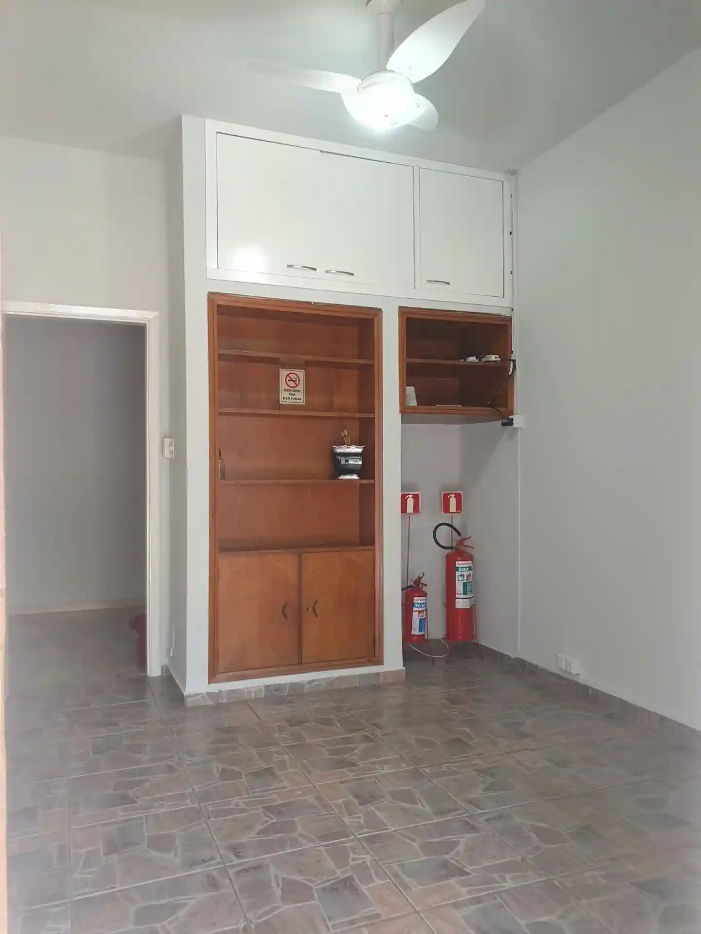 Casa Comercial com 3 quartos para aluguel, 240m² — foto 6 de 55