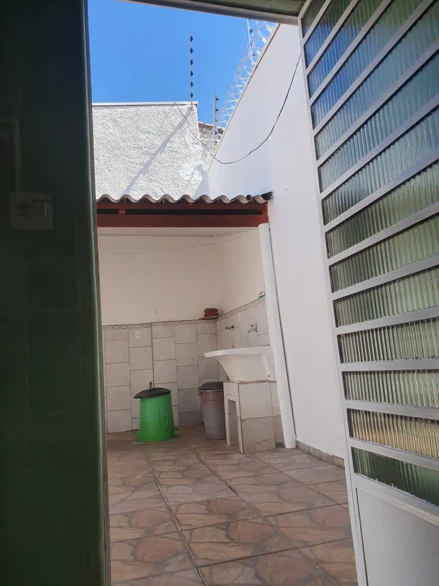 Casa Comercial com 3 quartos para aluguel, 240m² — foto 42 de 55