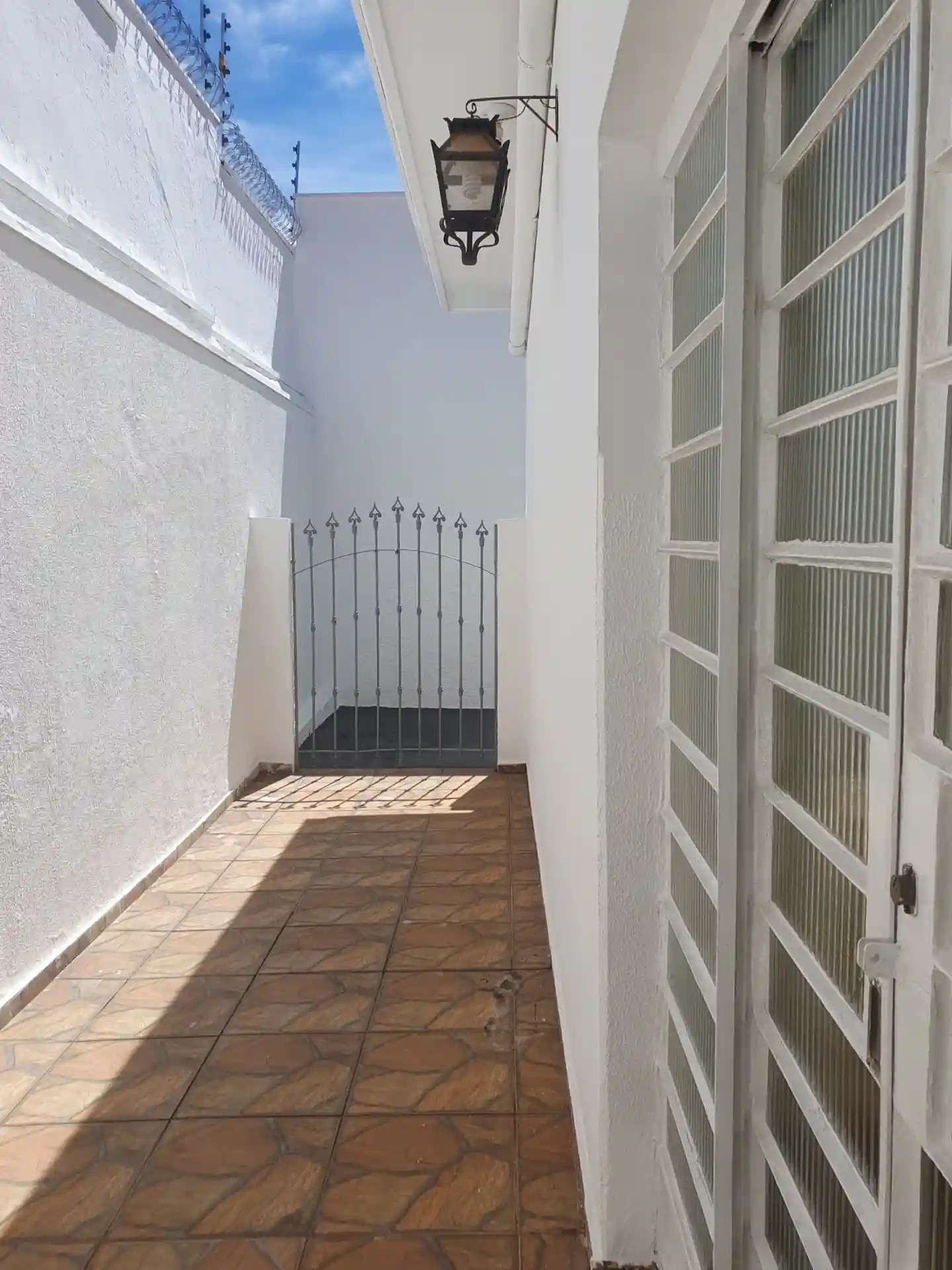 Casa Comercial com 3 quartos para aluguel, 240m² — foto 48 de 55