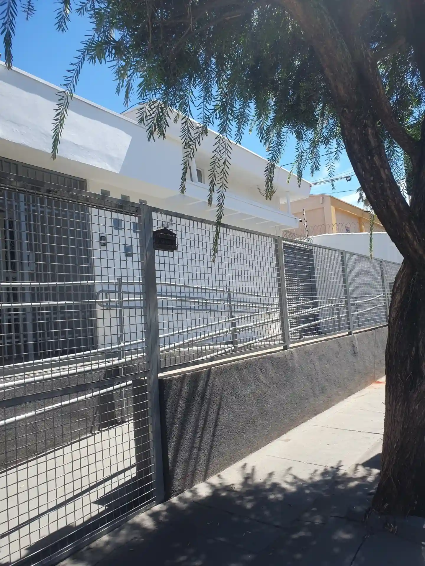 Casa Comercial com 3 quartos para aluguel, 240m² — foto 2 de 55