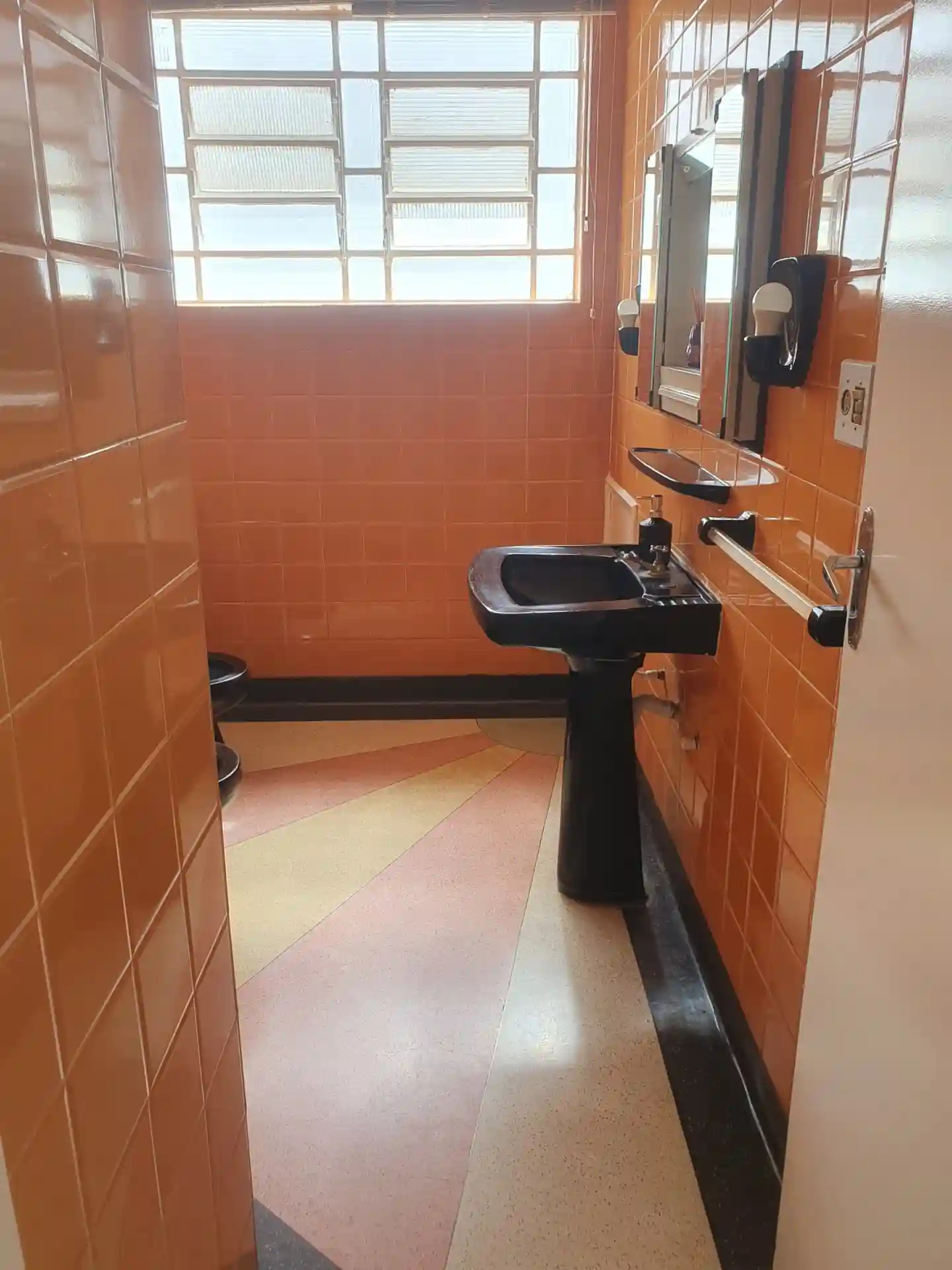 Casa Comercial com 3 quartos para aluguel, 240m² — foto 31 de 55