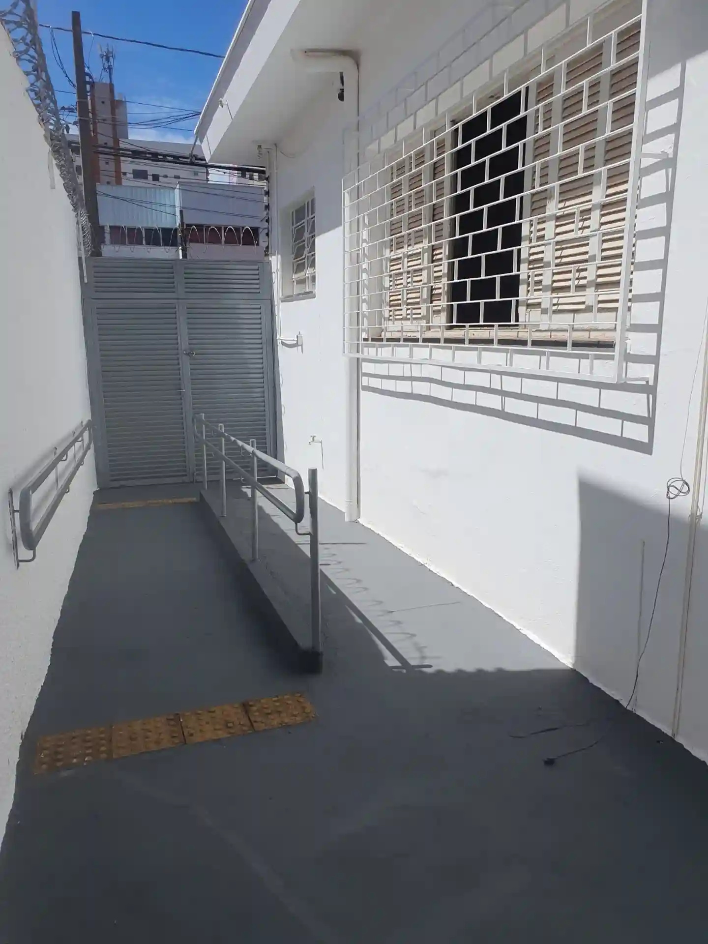 Casa Comercial com 3 quartos para aluguel, 240m² — foto 51 de 55