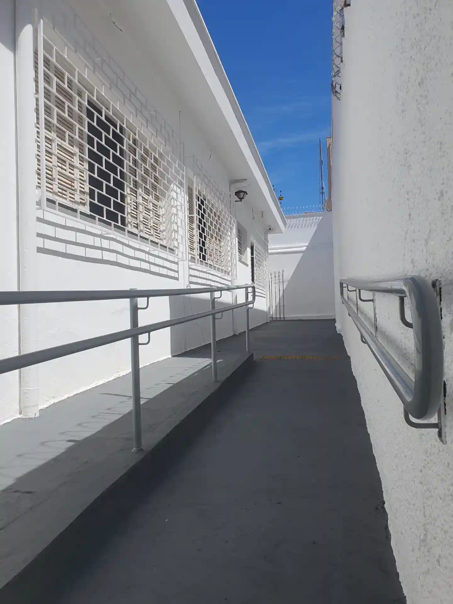 Casa Comercial com 3 quartos para aluguel, 240m² — foto 52 de 55
